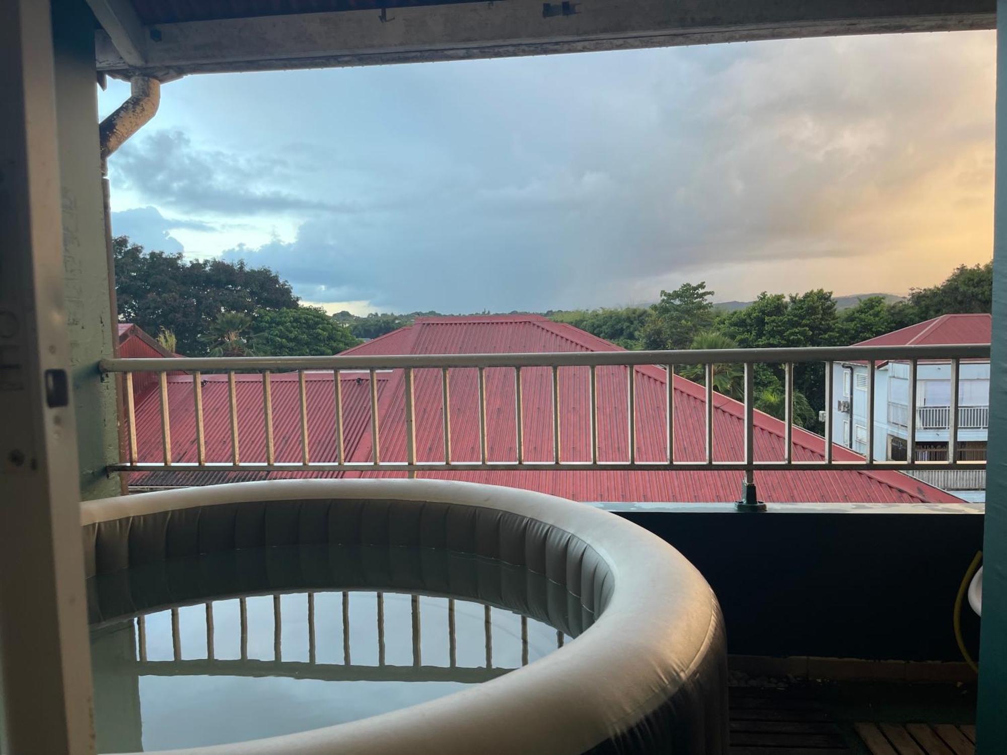 Appart Spa 20 Min Port Croisiere Et Aeroport Sainte-Rose Zewnętrze zdjęcie